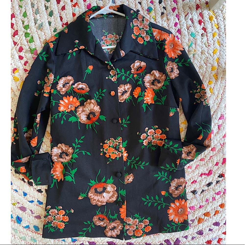 Vintage Polyester 60 70’s Floral Button Tunic Top